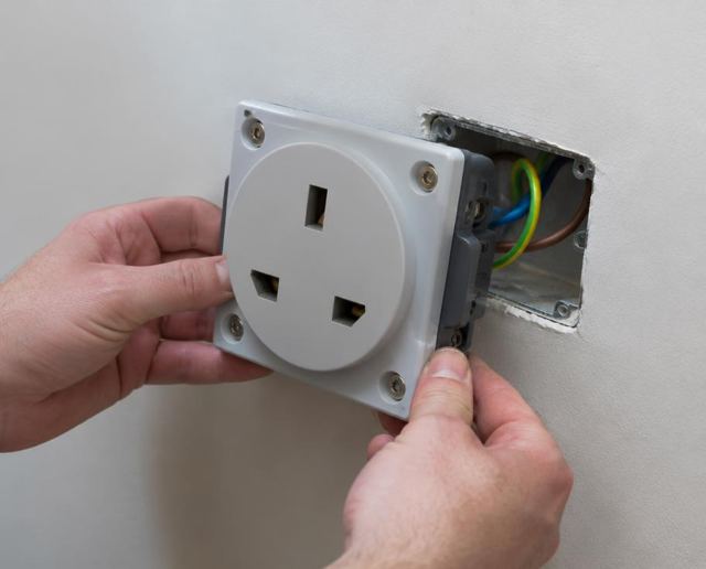 Power Plug Installation (without wiring)